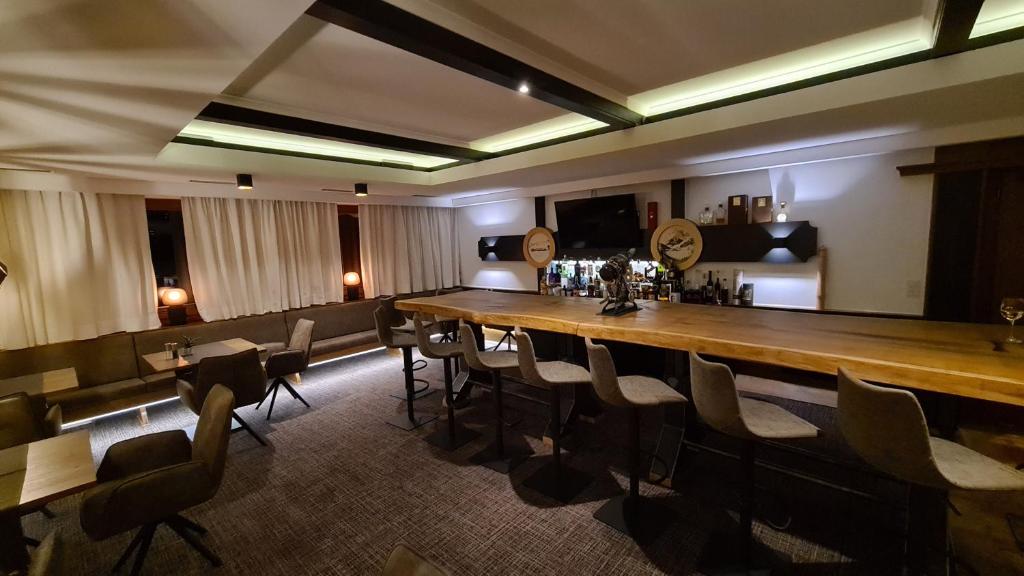 Hotel Cresta - 4