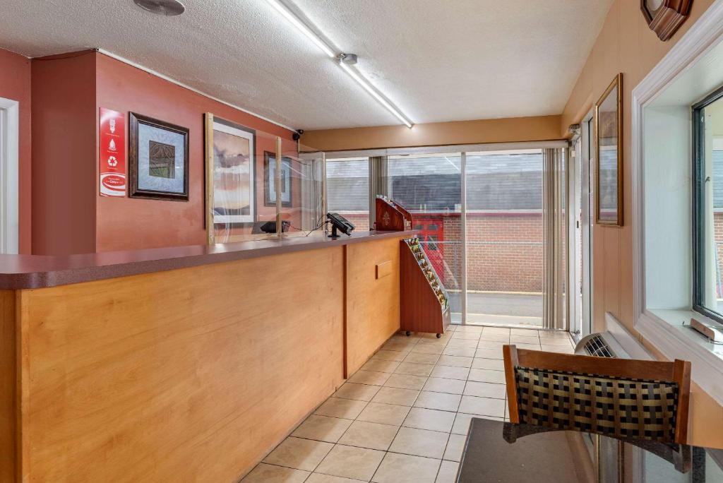 Econo Lodge Charlottesville North - University Area フロント・ロビー