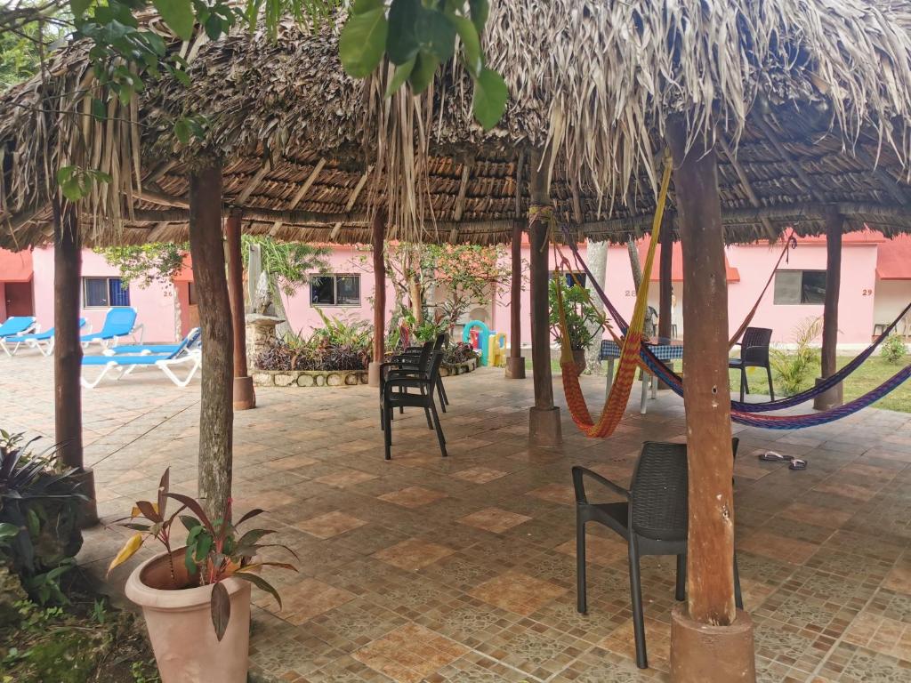 Hotel Doralba Inn Chichen photo