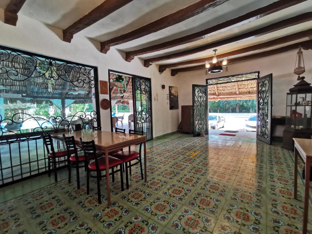 Hotel Doralba Inn Chichen photo
