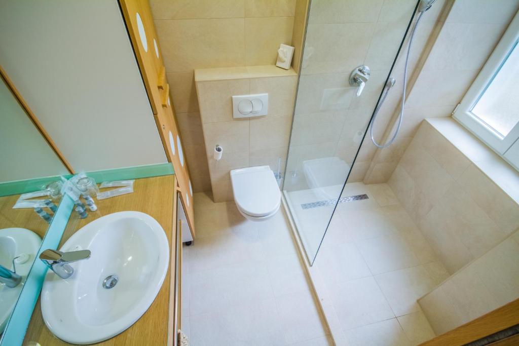 Peninsula Luxury Rooms photo
