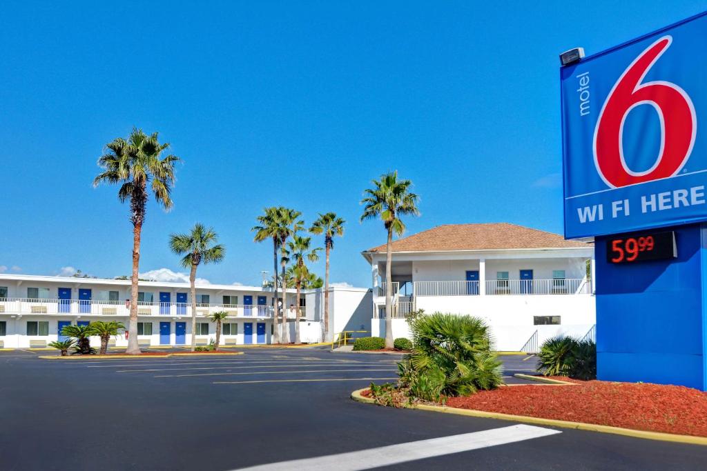 Exterior view, Motel 6 Destin, FL in Destin (FL)