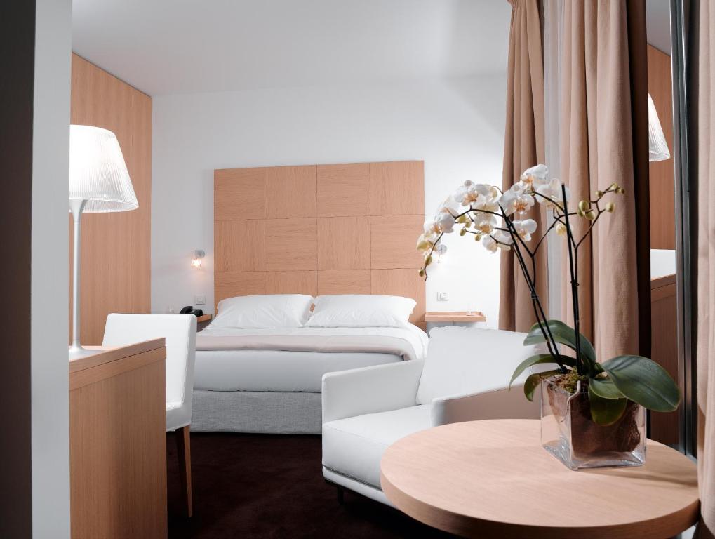 Hotel Alzinn photo