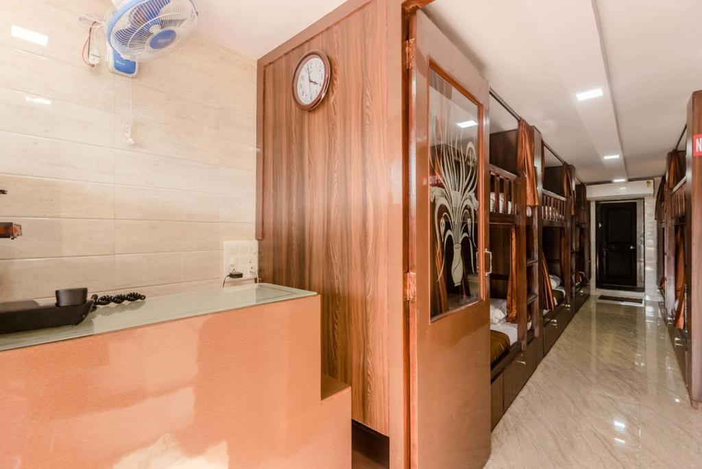 Awesome Dormitory Male Only photo