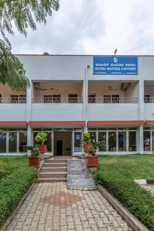 KSTDC Hotel Mayura Kauvery KRS photo