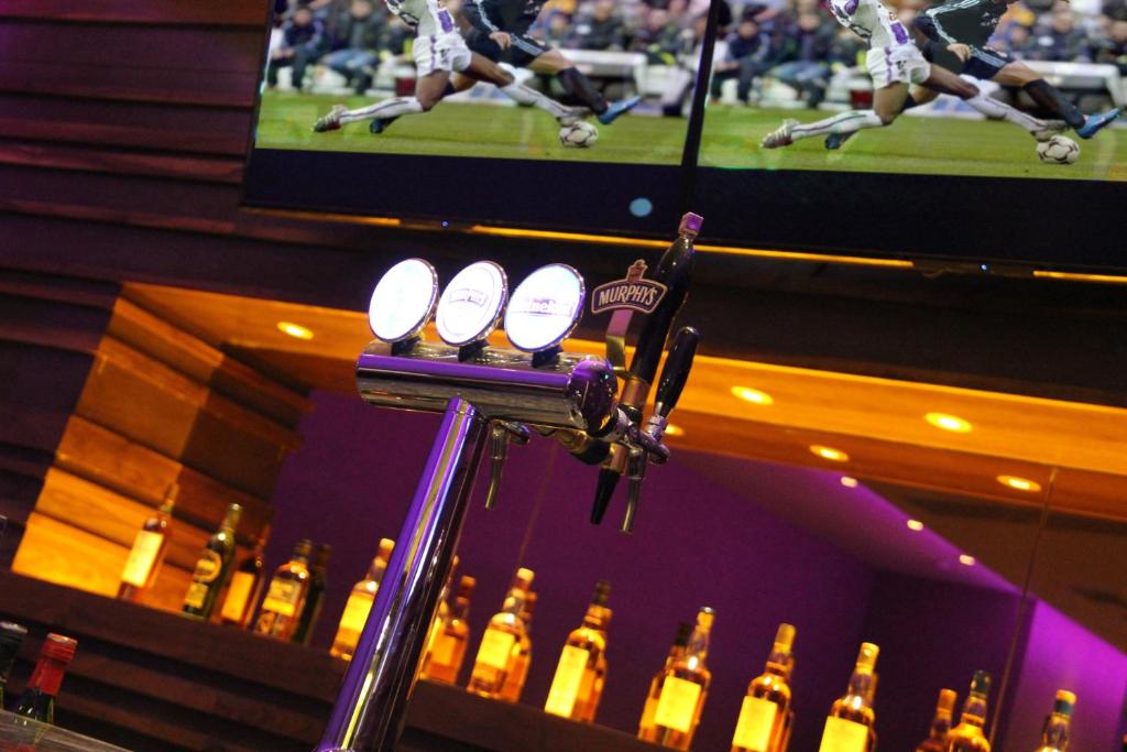 Bar/ Salón