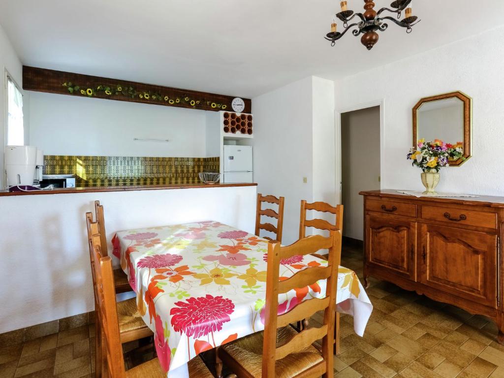 Holiday Home in Bormes near Beaches & Pool - 2