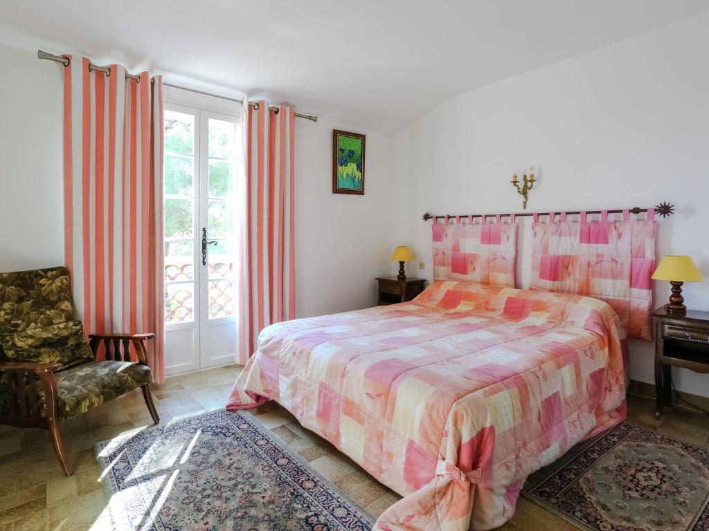Holiday Home in Bormes near Beaches & Pool - 5