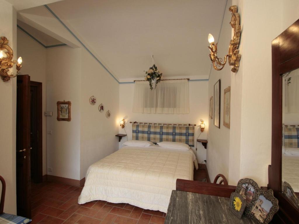 Holiday Home in Cortona with Pool - 4