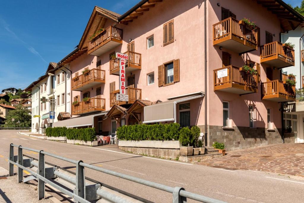 Hotel Alle Piramidi photo