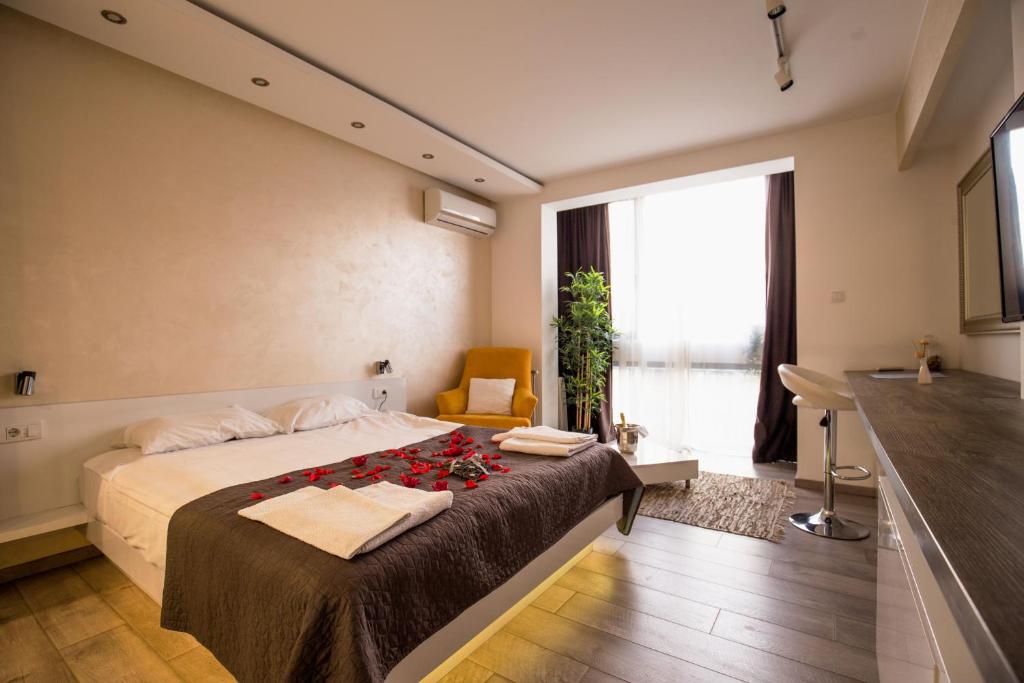 Luxury Boutique City Center Apartments photo