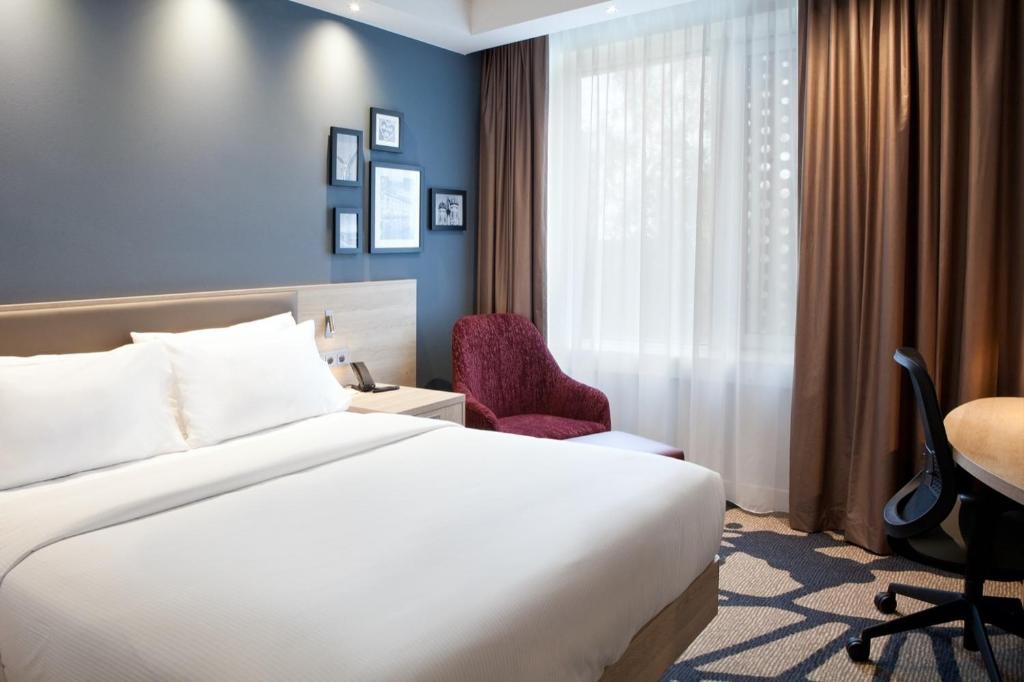 Hampton by Hilton Munich City Center East photo
