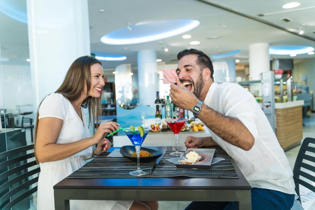 Hotel Villa del Mar — Restaurant & bars in Benidorm, Valencian Community