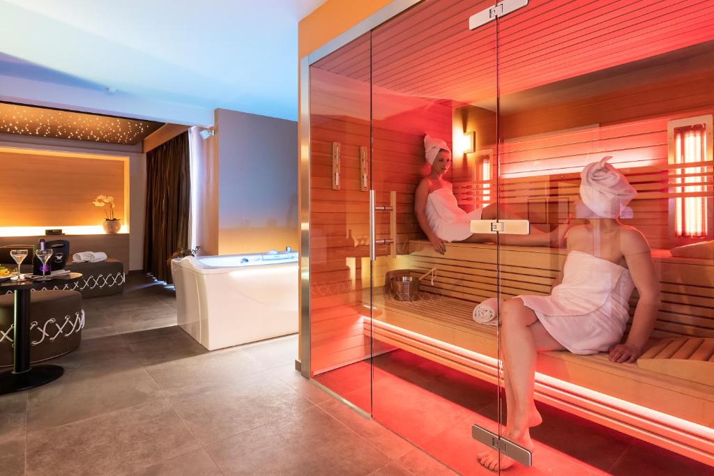 Cosmopolite Hotel의 넓은 객실 또는 스파 시설