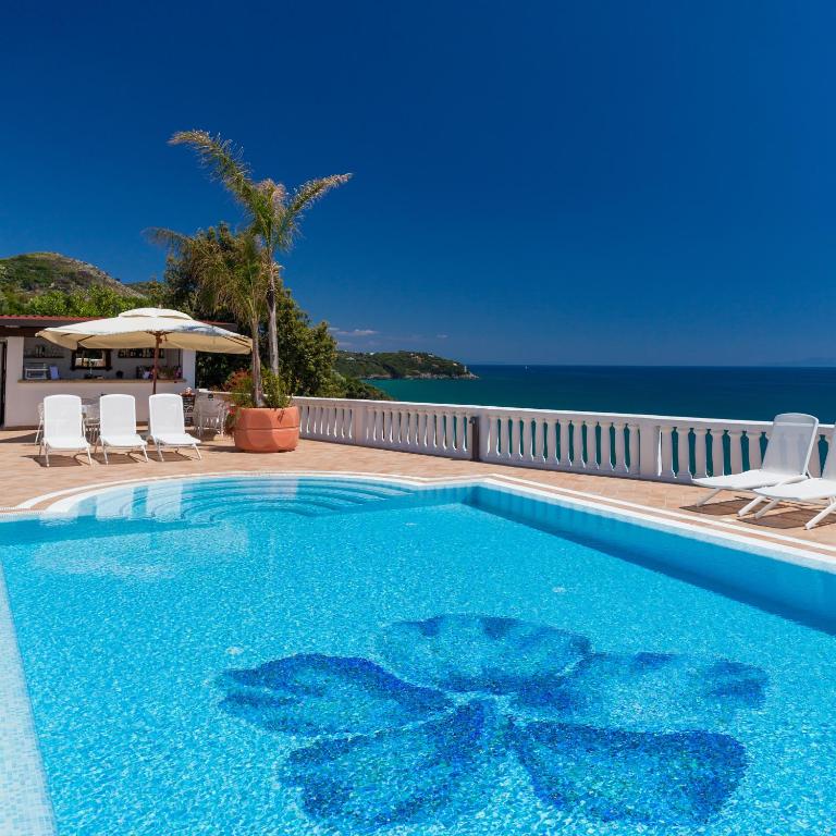 Grand Hotel Le Rocce photo