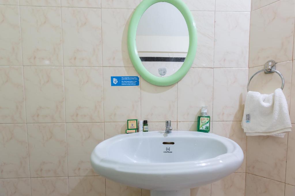 KSTDC Hotel Mayura TalaKaveri, Bhagamandala photo