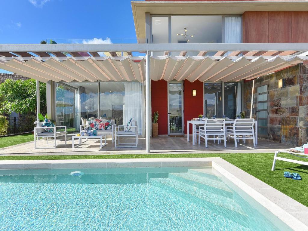 Los Dragos Salobre Golf Villas 3 by VillaGranCanaria - 1