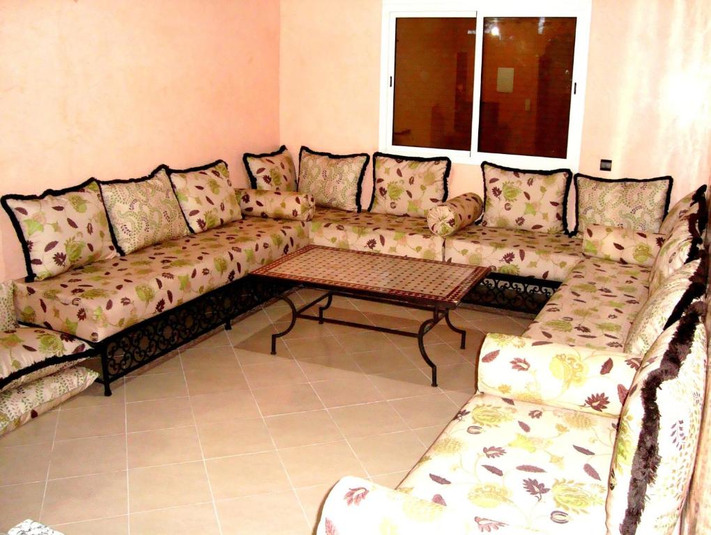 Yasmine Appartements — Hotel in Temara