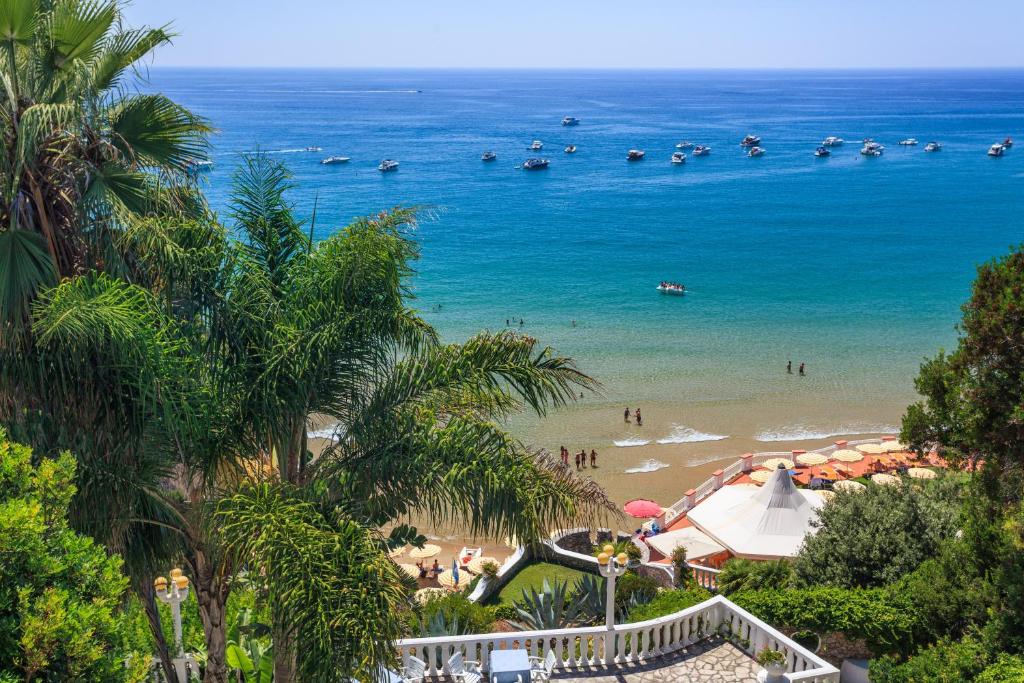 Grand Hotel Le Rocce photo