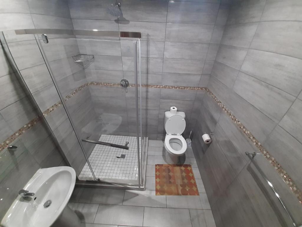 Lux Rooms on 37 photo