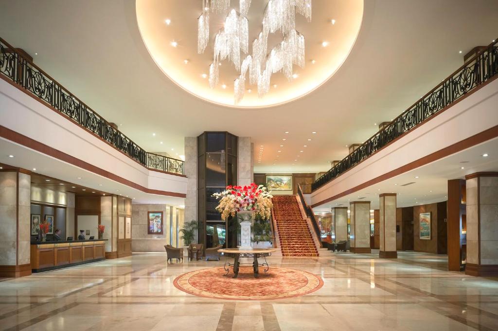 Marco Polo Lobby