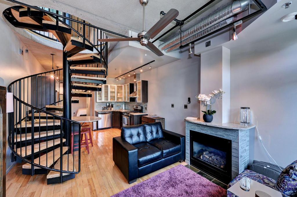 Reef Executive Condo