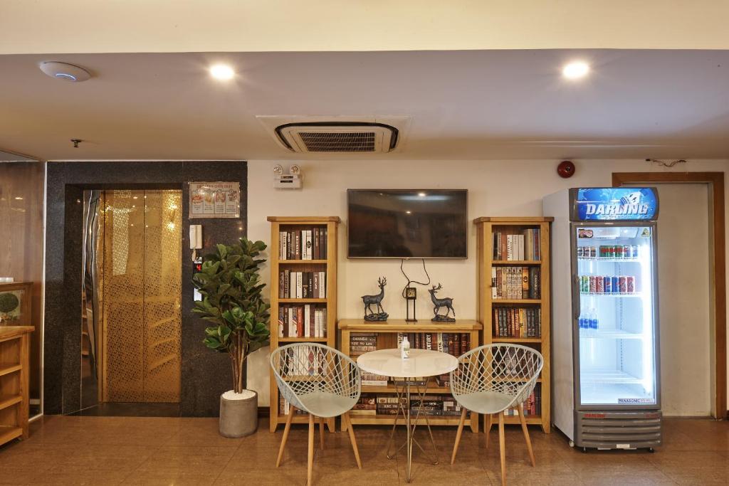 フロント・ロビー