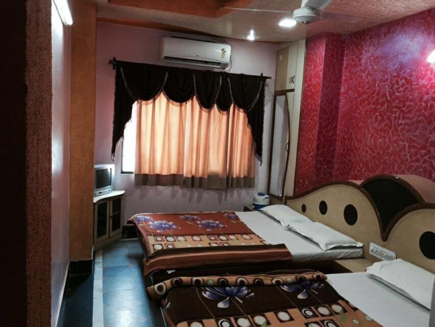 Hotel Hari darshan photo