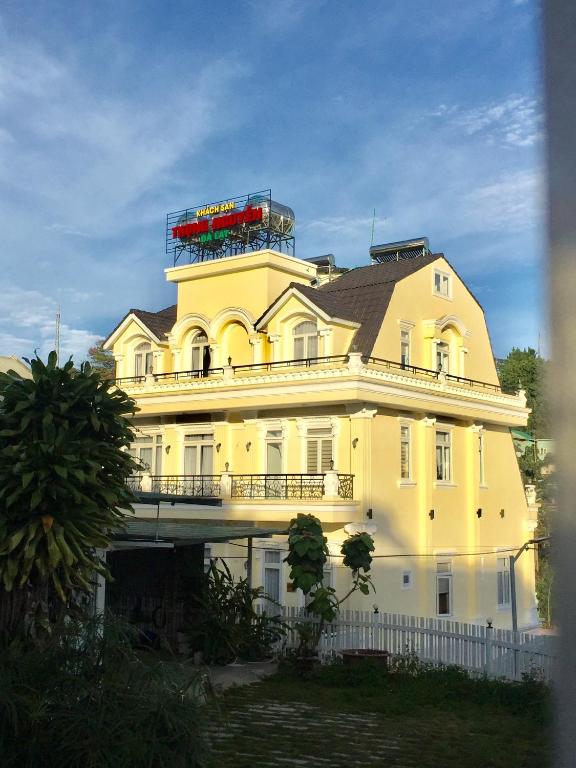 ADALY Hotel &amp; Apartment Dalat — Hotel in Dalat
