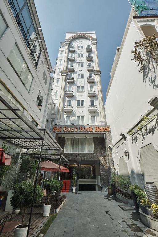 サイゴンズ ブック ホテル ザ エアポート フロント (Sai Gon's Book Hotel - The Airport Front) 外観