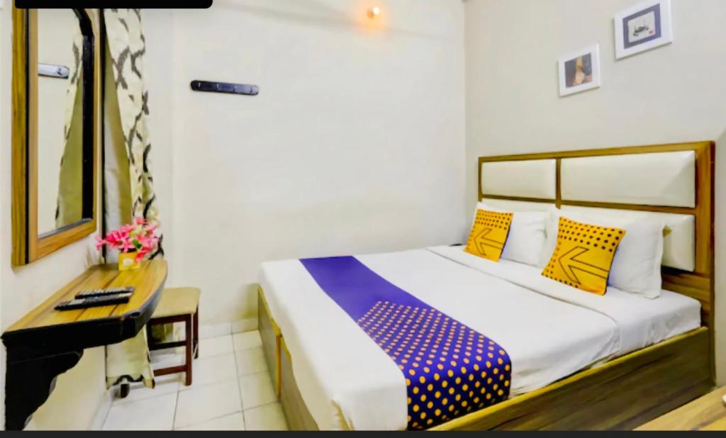Sarovar Inn photo
