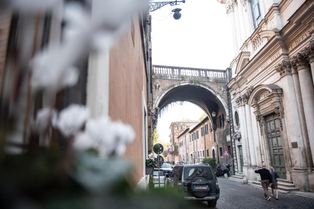 Sweet Arco Farnese - 1