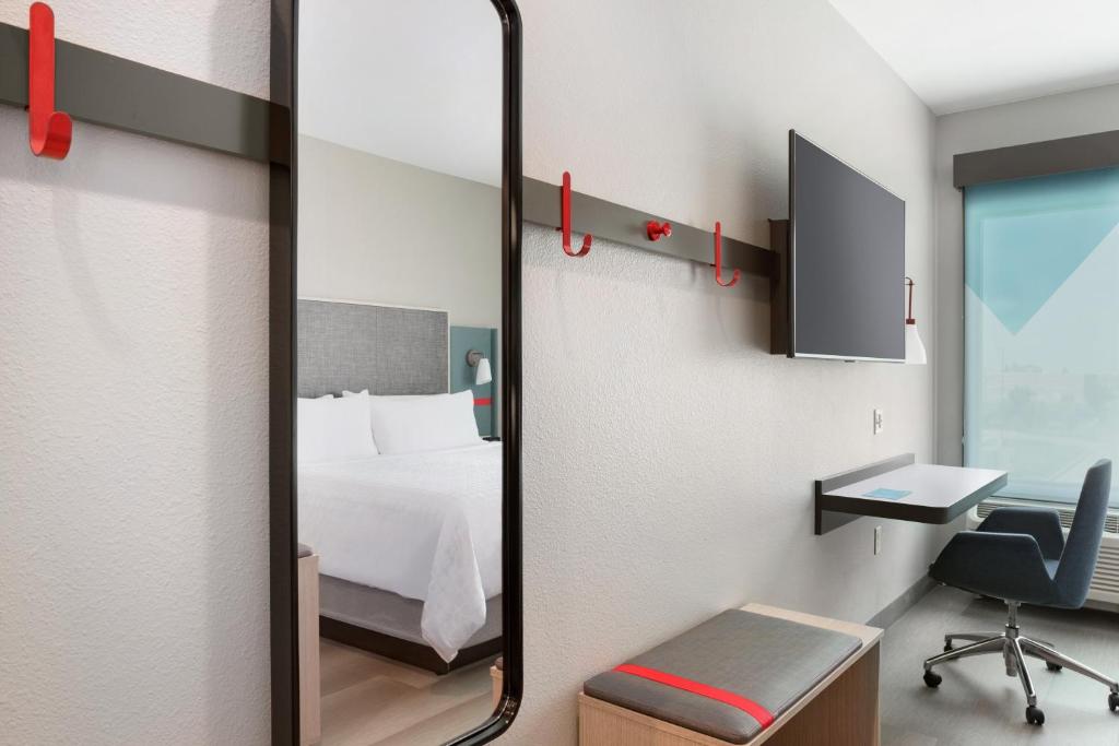 Avid Hotels Bentonville - Rogers photo