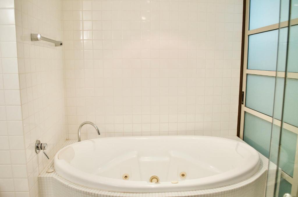 CBD Executive APT photo