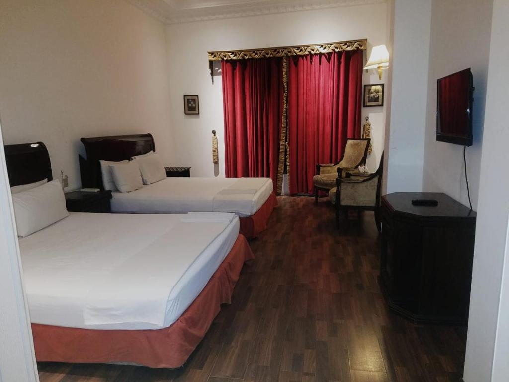 HOTEL THE ONE