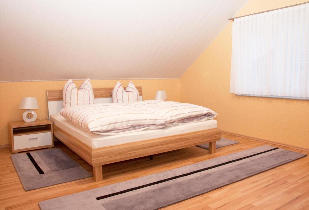 One-Bedroom Apartment - Holunderweg 6