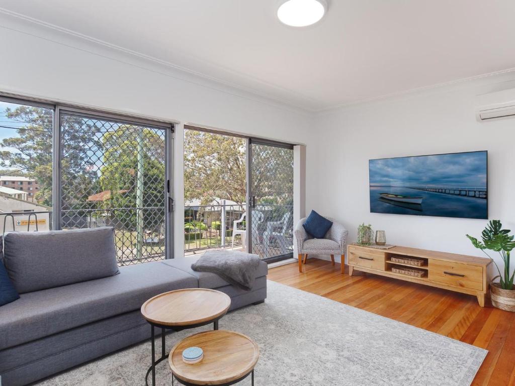 The Norburn, 3 Norburn Avenue - aircon, wifi, boat parking, close to water & clubs, Shoal Bay
