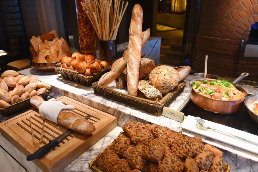 Еда и напитки