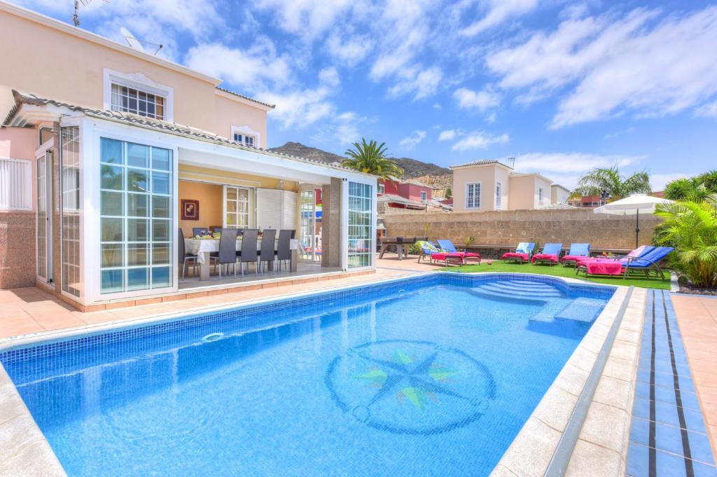 Villa Teide Sol con piscina climatizada, Playa Fañabe, Costa Adeje - 2