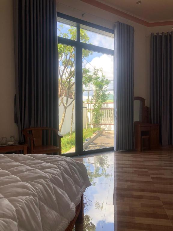 khach san Nguyen Long