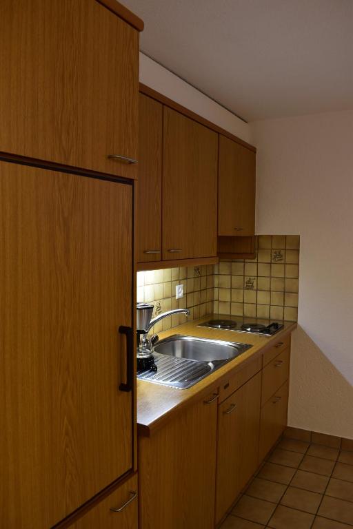 Kitchen, Appartementhaus Crystal in Tasch
