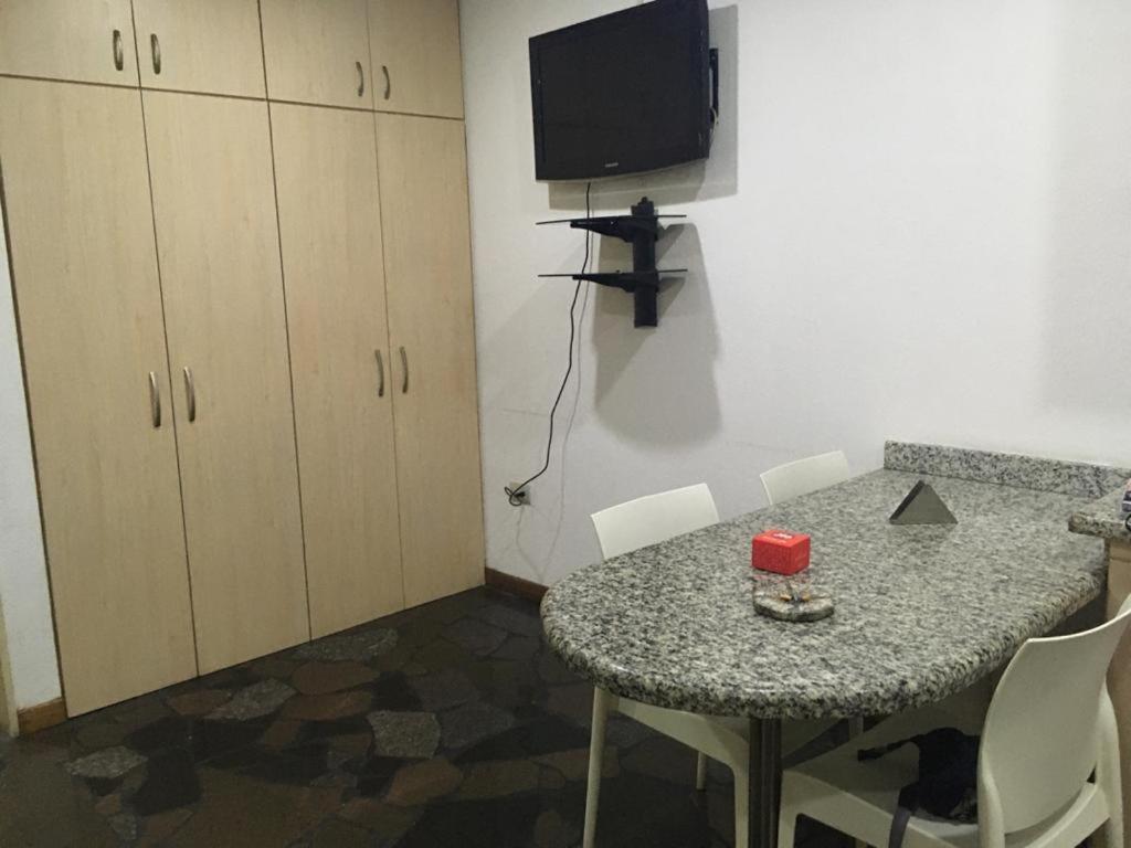 apartosuite plaza la boyera — Hotel in Caracas