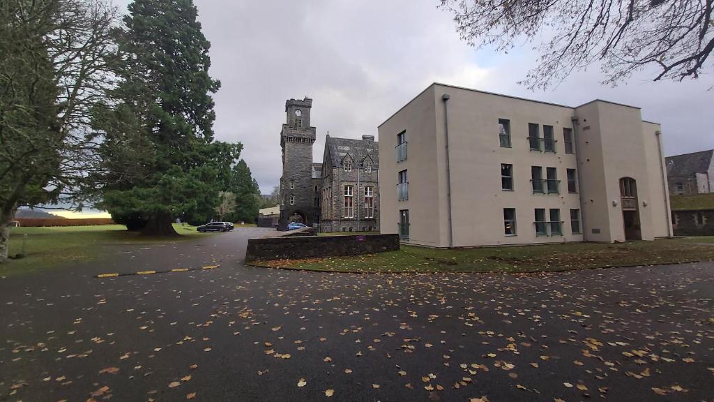 Raven Wing Apartments - Highland Club Scotland — Hotel in Fort Augustus