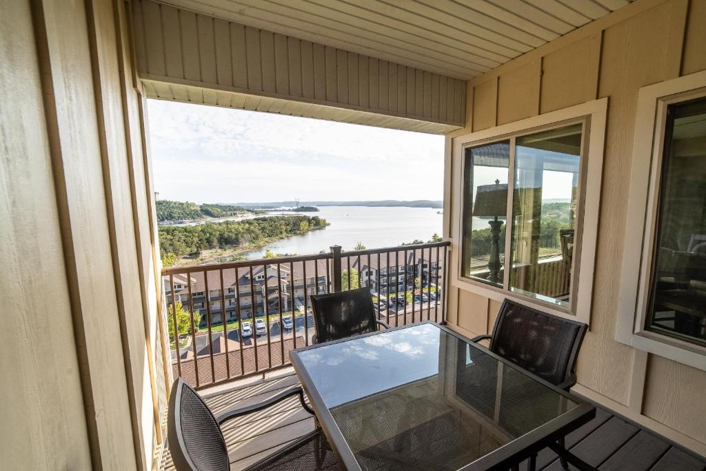 Majestic at Table Rock photo