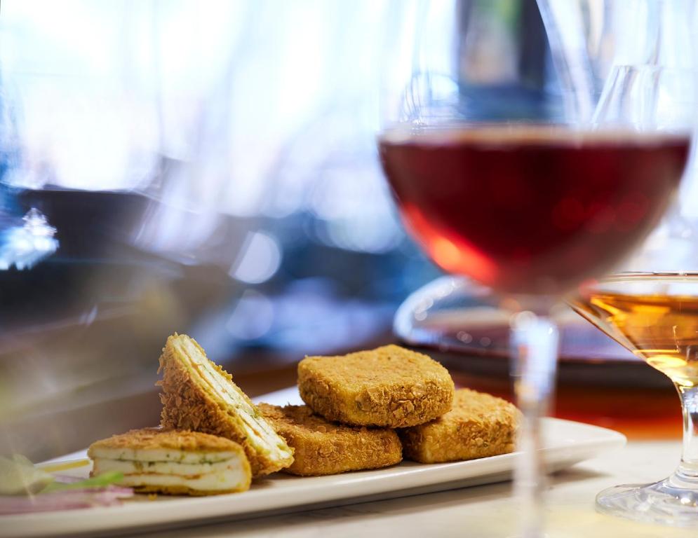 อาหารและเครื่องดื่ม