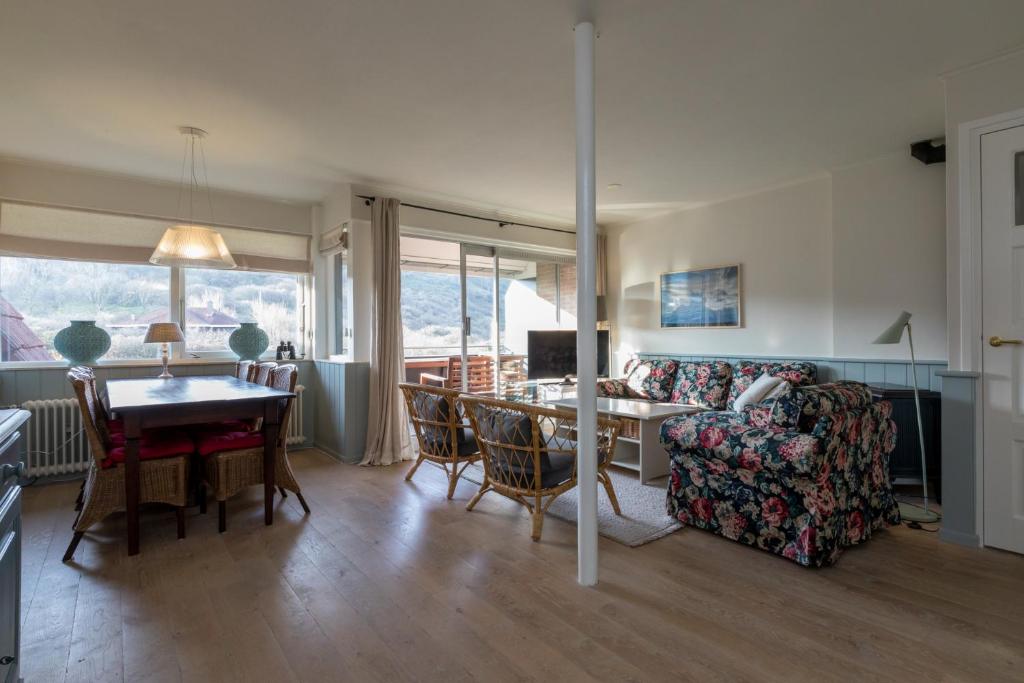 Welcome in - Appartement 'Duinoord' met balkon op toplocatie Duinweg 117-4, Zoutelande