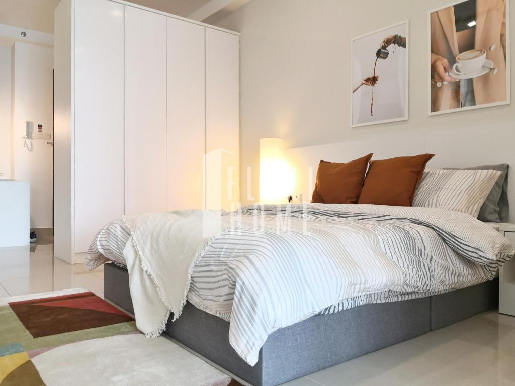 9am-5pm, SAME DAY CHECK IN AND CHECK OUT, Work From Home, Shaftsbury-Cyberjaya, Comfy Home by Flexih — Hotel in Kuala Lumpur