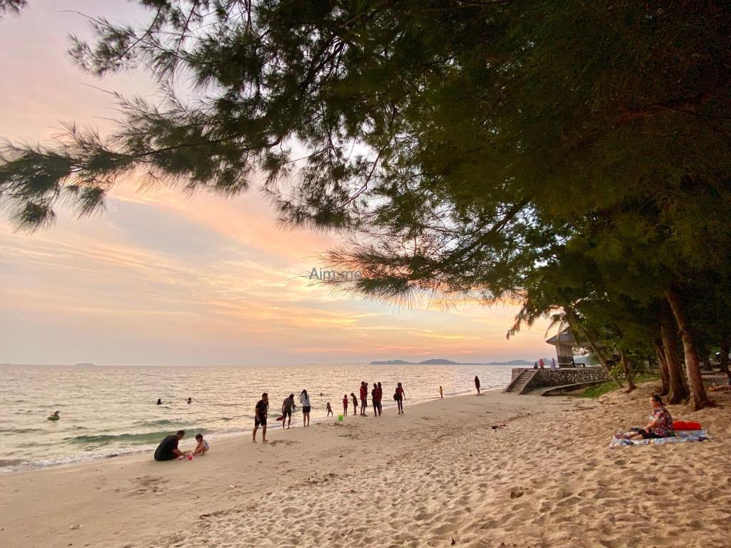 Escape Condominiums Beachfront Suites - Mae Phim photo
