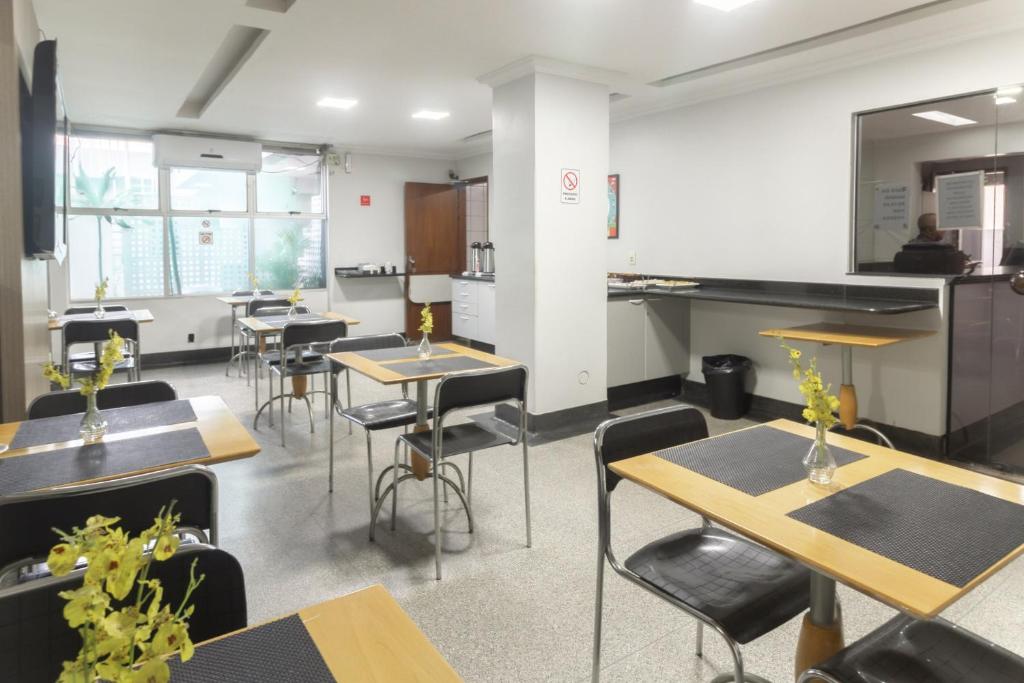 Restaurant, Mangabeiras Hotel in Goiania
