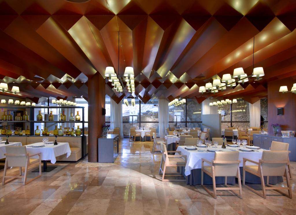 2. 파라도르 데 로..